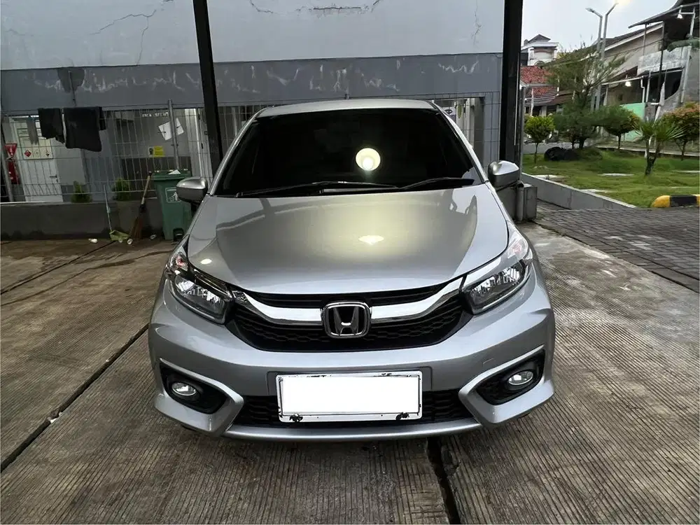 Honda Brio Satya 1.2 CVT AT Silver