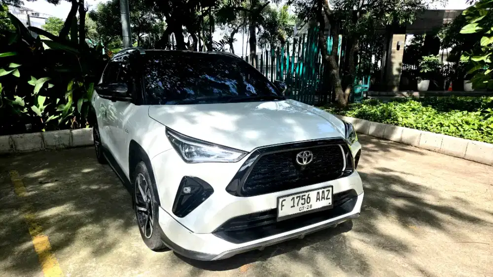 Yaris cross hybrid S HV CVT GR Parts TSS two tone 2023