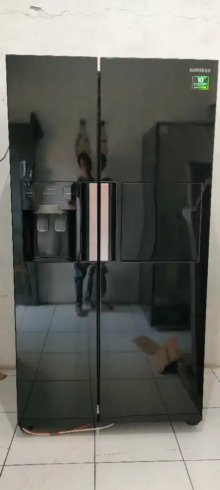 Kulkas side by side Samsung inverter with icemaker dispenser