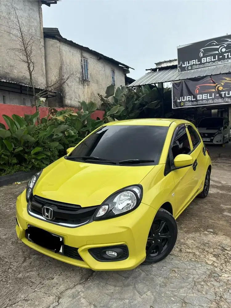 ISTIMEWA DP 12 HONDA BRIO E MANUAL 2018 Tangan pertama km 60rban