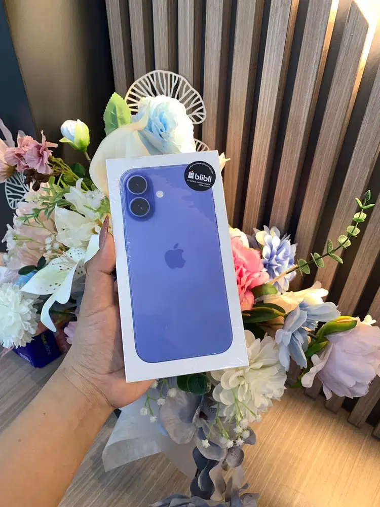 IPHONE 16 Ultramarine