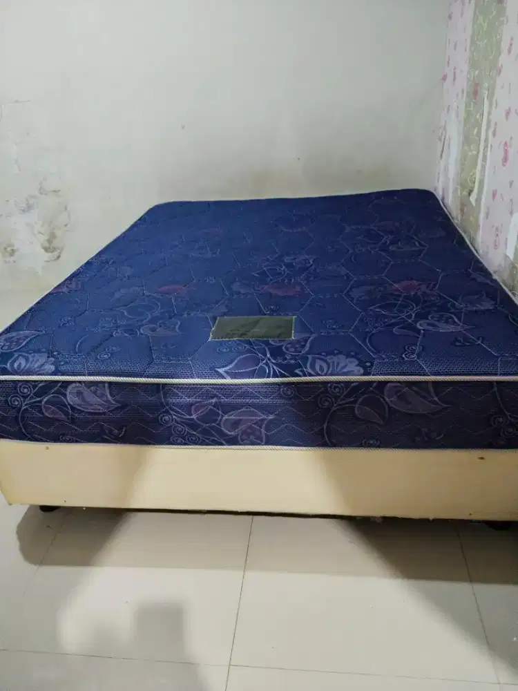 Spring bad lengkap dengan dipannya