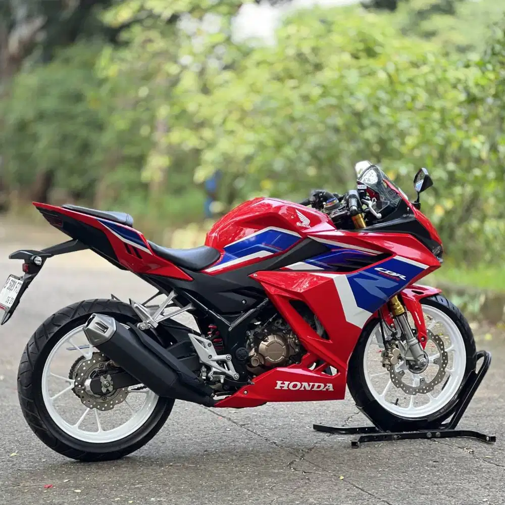GRES RASA BARU! HONDA NEW CBR 150R ABS TRICOLOR 2023 KM 2K PAJAK HIDUP