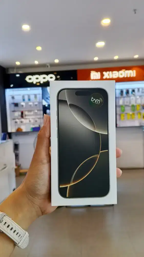 lphone 16pro 128GB natural titanium