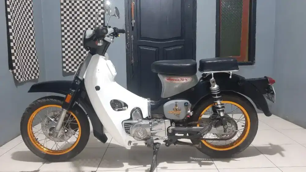 Honda C70 Pipsot