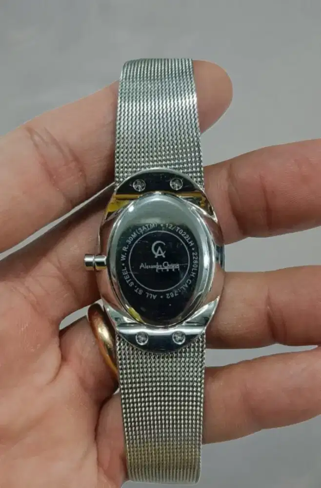 Jam AC wanita normal