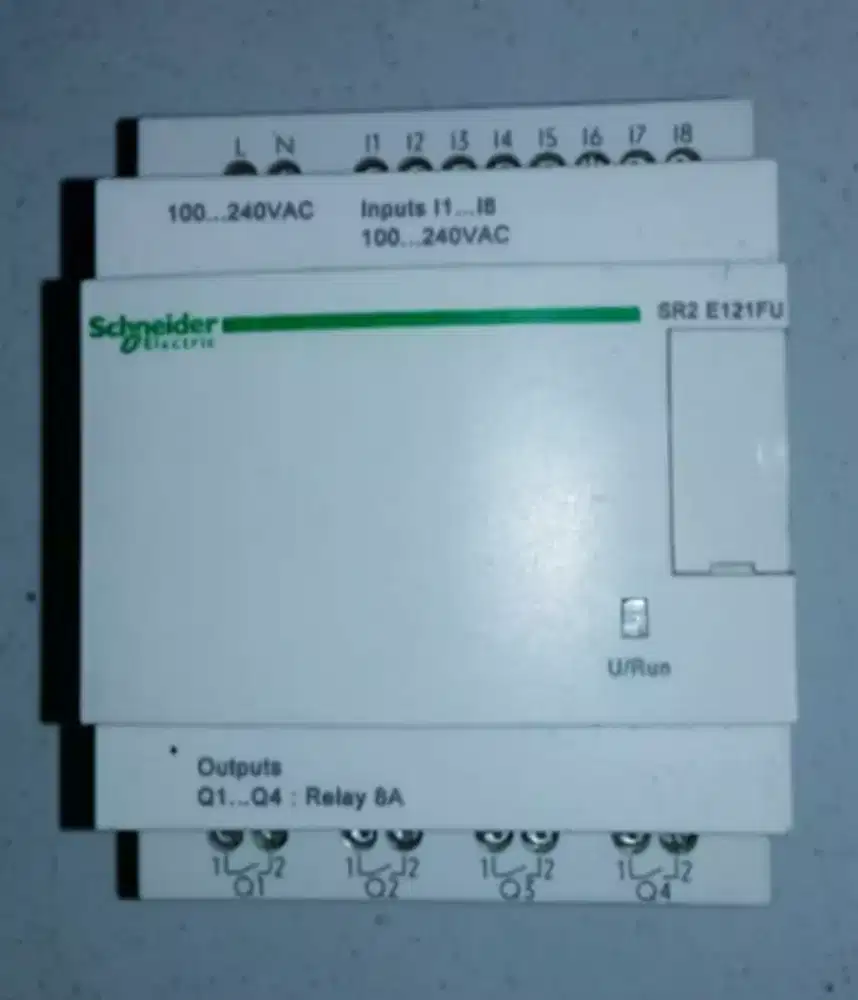 Smart relay zelio schneider sr2e121fu 240vac