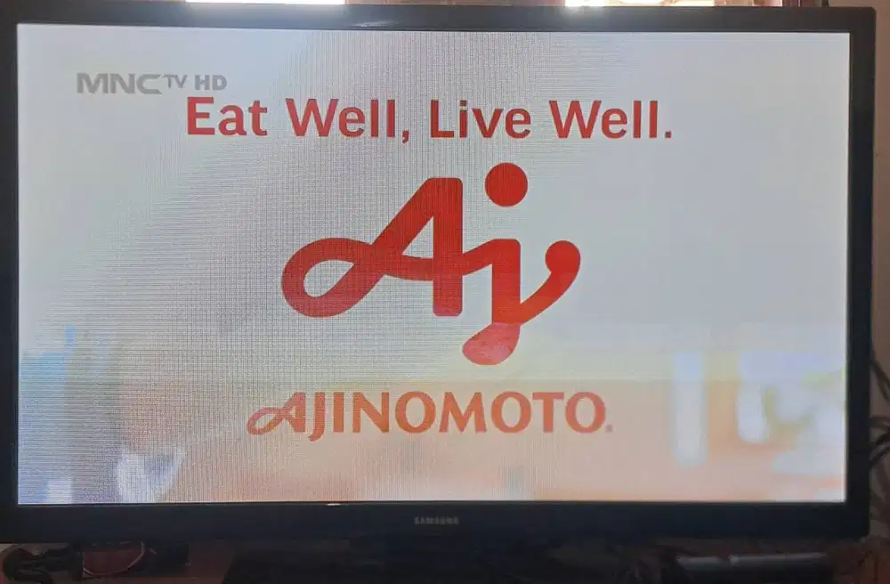 TV Samsung Plasma 43 Inch hitam, bonus STB