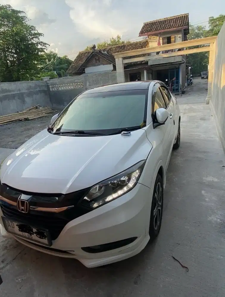 Jual cepat HRV prestige 1.8 2015