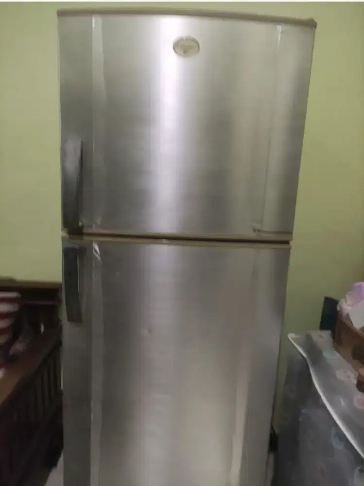 Kulkas 2pintu elektroluk