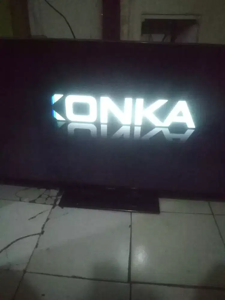 jual tv Led 43in kondisi nyalah  hanyabergaris