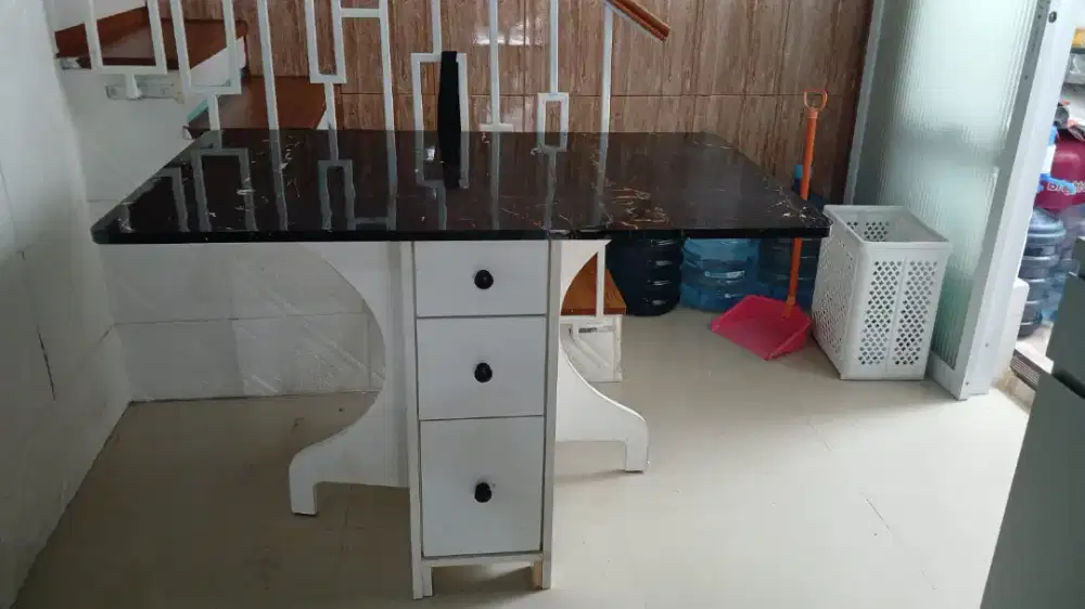 Dijual Meja Makan Multifungsi