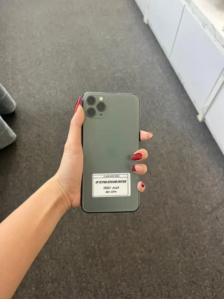 Iphone 11 PM 256GB fullset mulus nominus terima tt cod kredit