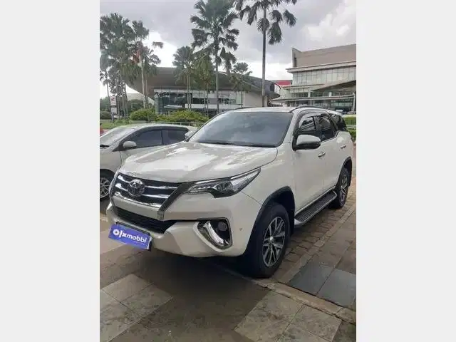 Pajak Panjang - Toyota Fortuner 2.4 4x2 VRZ Solar-AT 2019 Putih