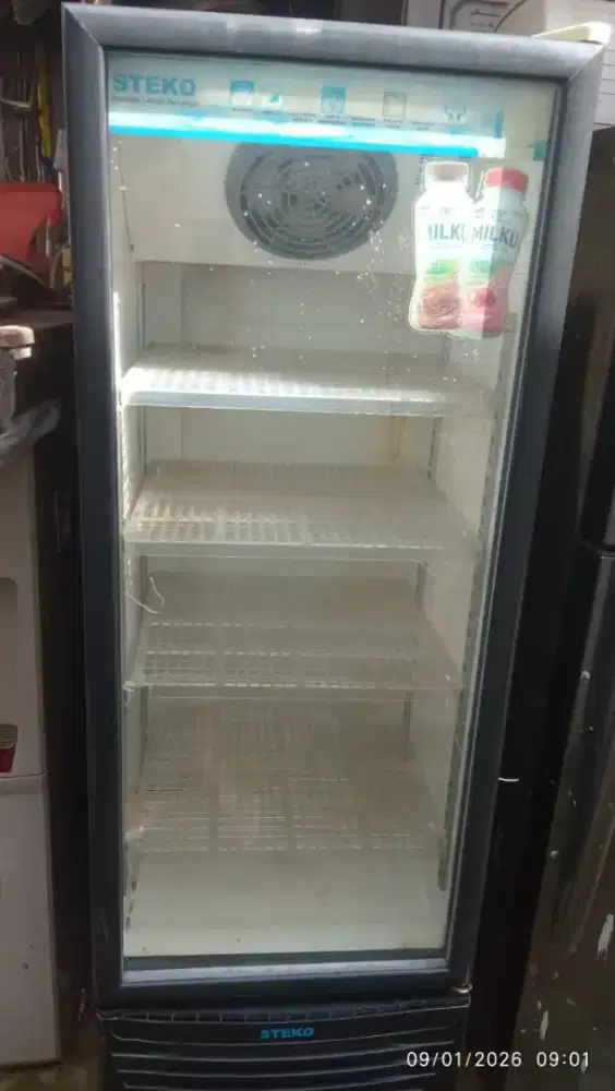 Showcase merek steko 4rak