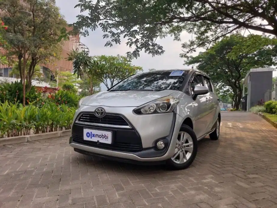 DP MURAH - Toyota Sienta 1.5 G Bensin-MT 2017 Silver