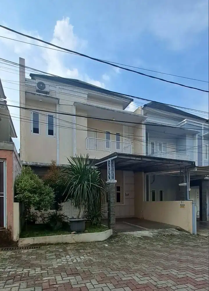 Dijual Rumah 2 tingkat utk tempat tinggal atau Investasi