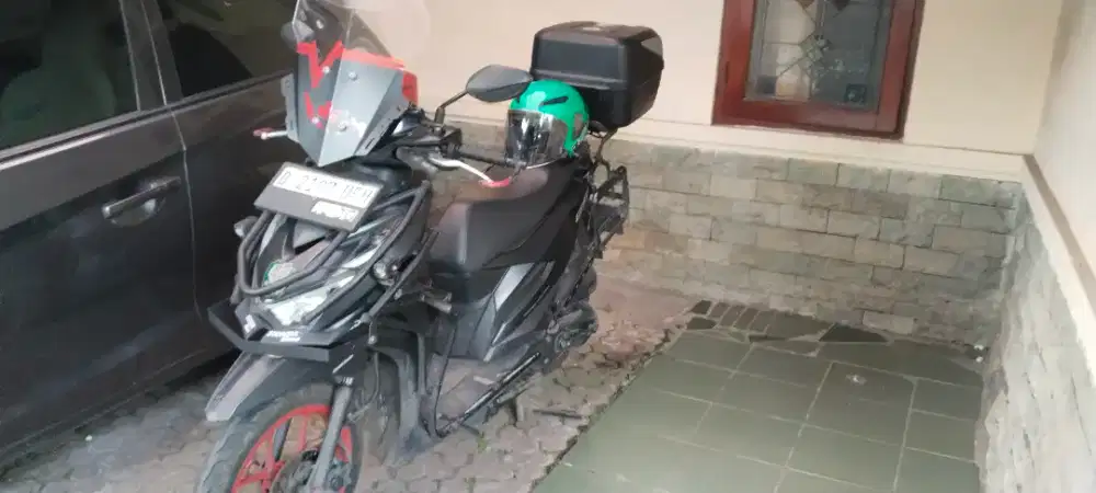 Honda Beat Deluxe CBS ISS