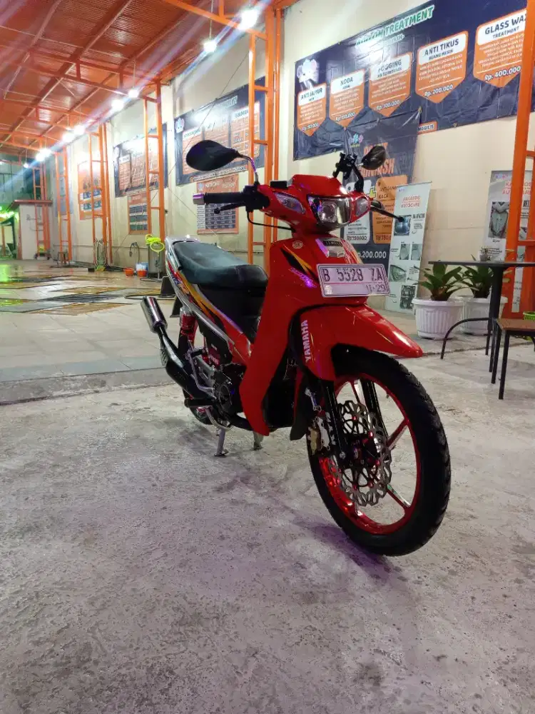 Yamaha fizr merah tahun 2000