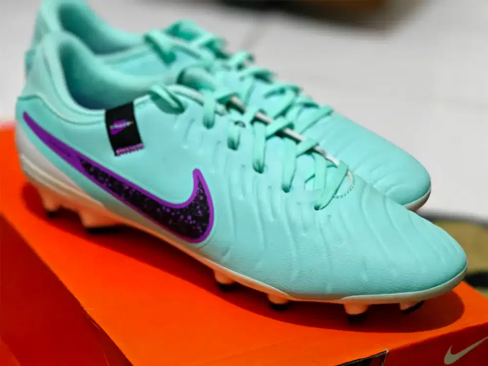 Sepatu Bola Nike Tempo Legend Academy FG