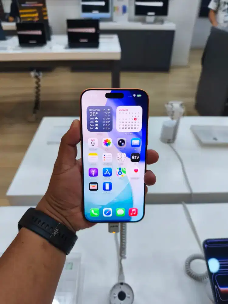 KREDIT HP IPHONE 17 PRO MAX SEGAMPANG ITU HANYA DI HOME KREDIT BUNGA0%