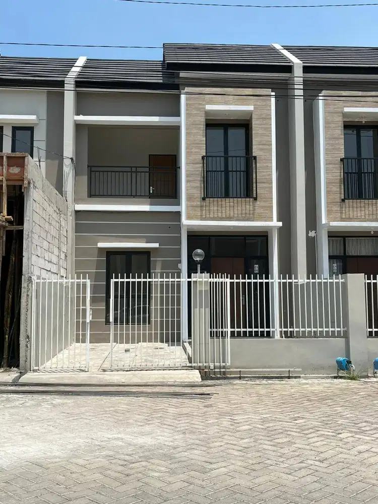 Dijual Disewakan Rumah 2 Lantai Alana Regency Tambak Oso, Sidoarjo