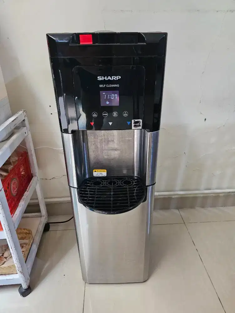 Dispenser SHARP masih normal tanpa cacat