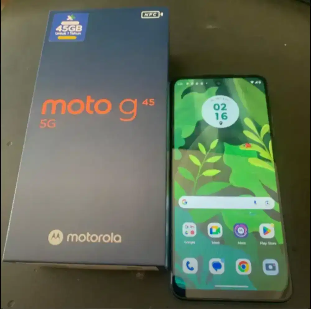 Motorola g45 5g 8/256 second like new.