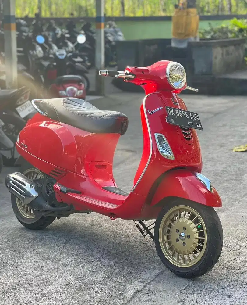 DIJUAL VESPA LX iget 125