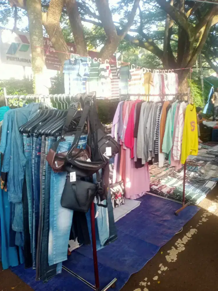 Jual borongan pakaian, tas, gawang, karung baju, hanger