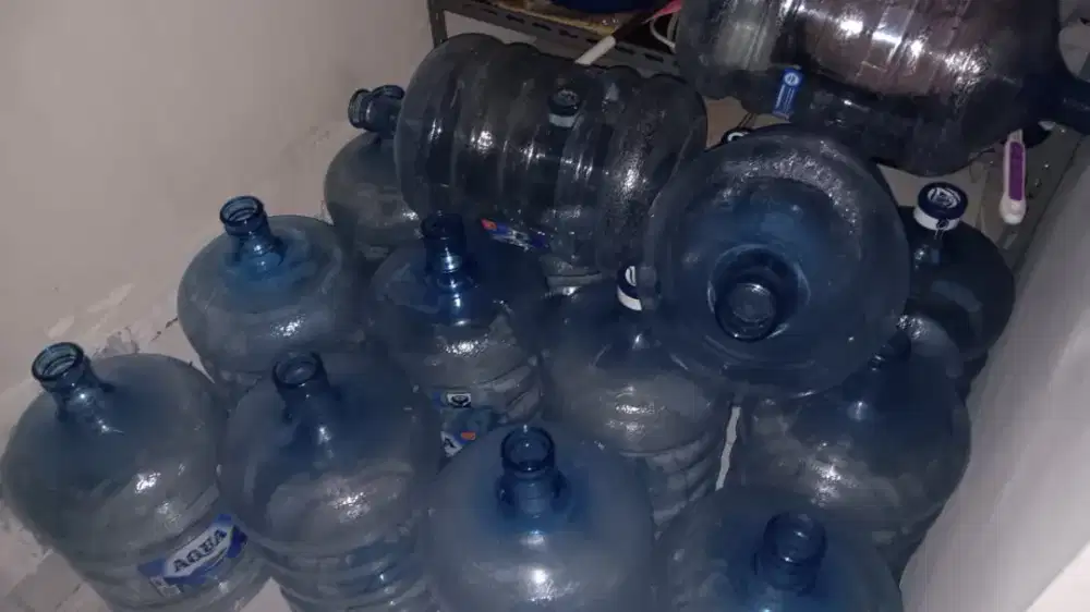 Galon air mineral aqua