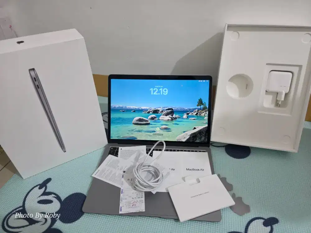 Macbook AIR M1 256 GB Grey