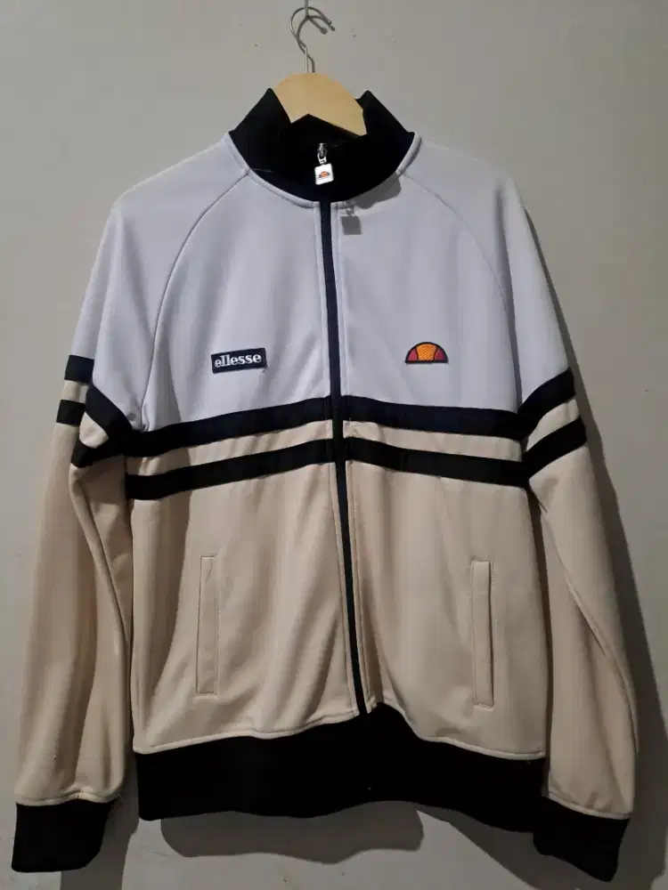 Jaket tracktop Ellese