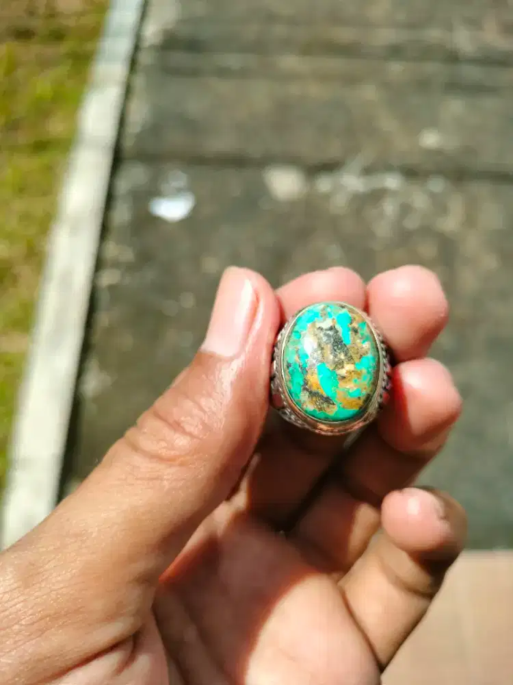 Cincin pirus persia
