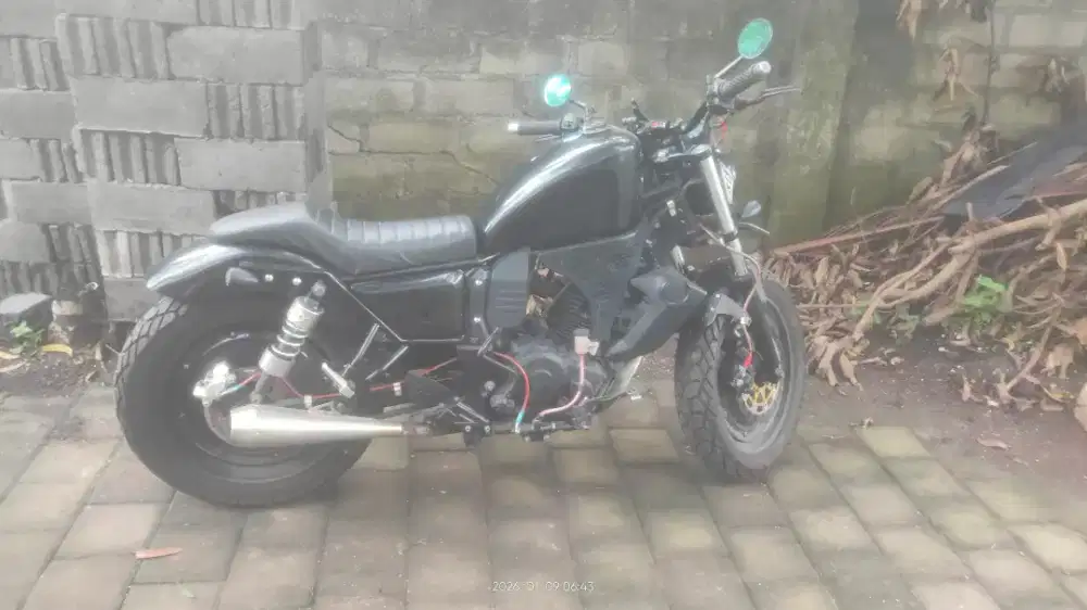 Motor Custom basis Yamaha Byson