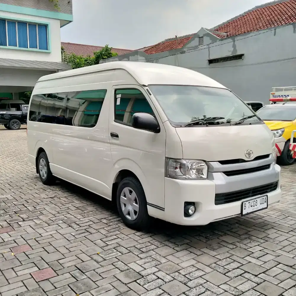 TOYOTA HIACE COMMUTER 2.5L M/T 2020 NIK 2019 KM 40 RB ORIGINAL 16 SEAT