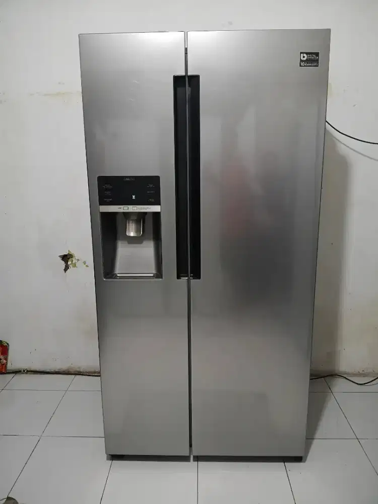Dijual kulkas side by side samsung ice maker kondisi mulus