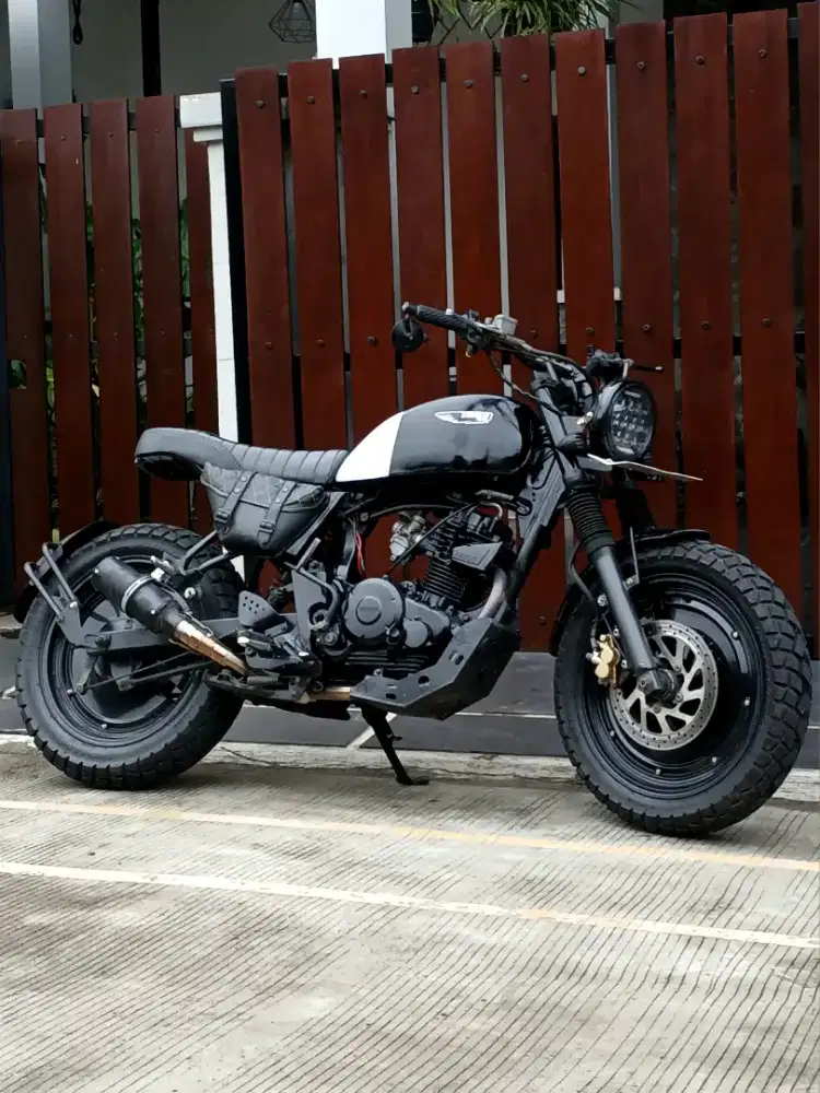 JAPSTYLE SCRAMBLER BYSON CUSTOM