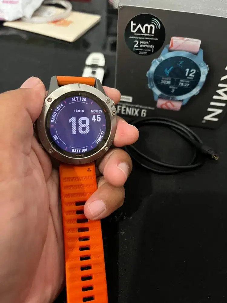 Garmin Fenix 6 - Titanium with Ember Orange Band
