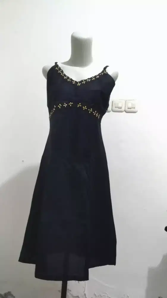 Black dress tali kecil