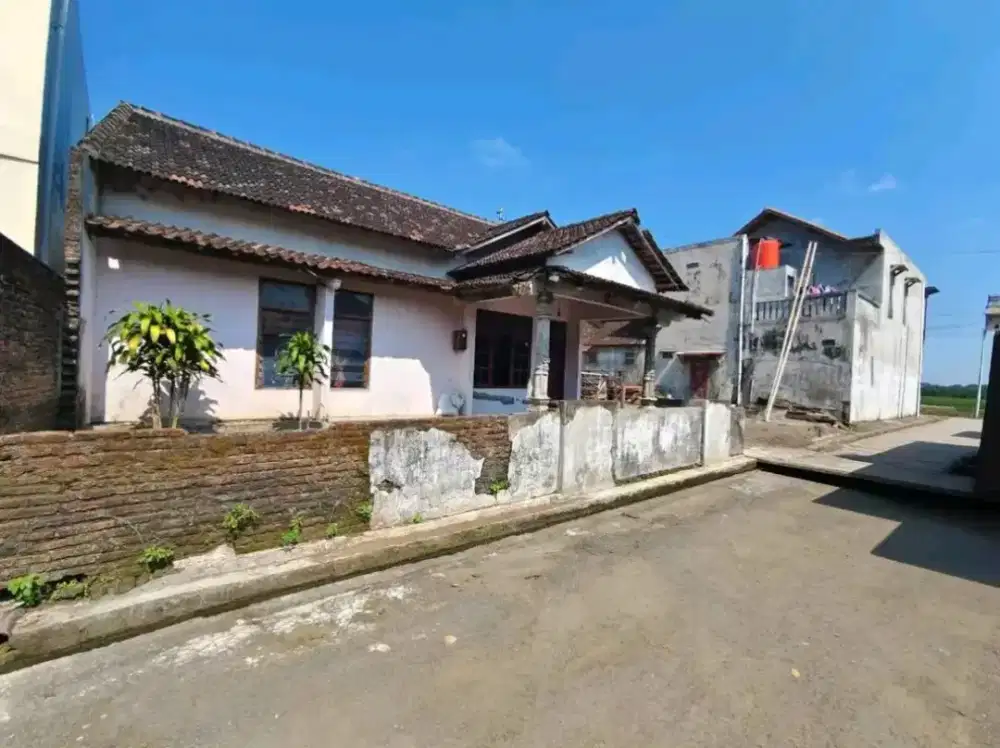 Dijual Tanah Bonus Bangunan Rumah Di Gajahan Colomadu