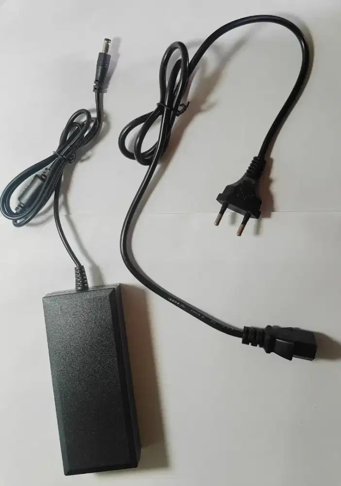 Adaptor DC 12V=2A dan 12V=4A