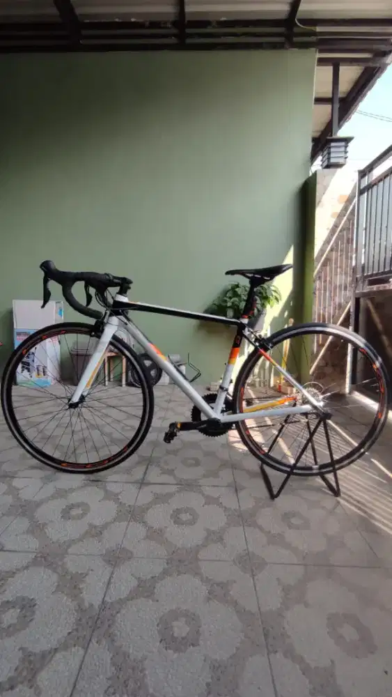 WTS roadbike S3 white