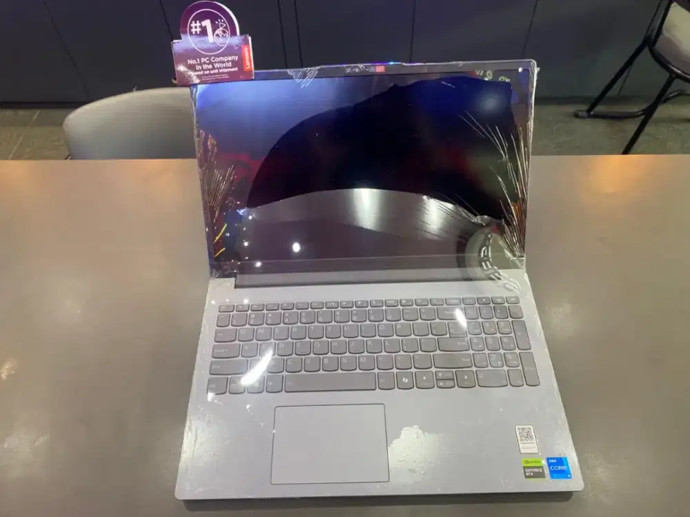 LENOVO LOQ ESSENTIAL – CORE 5