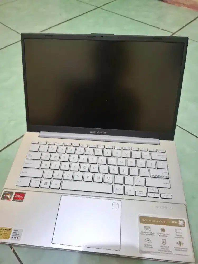 Laptop Asus Vivobook Go 14/15 E1404FA RYZEN 3 16GB 512GB 14 FHD