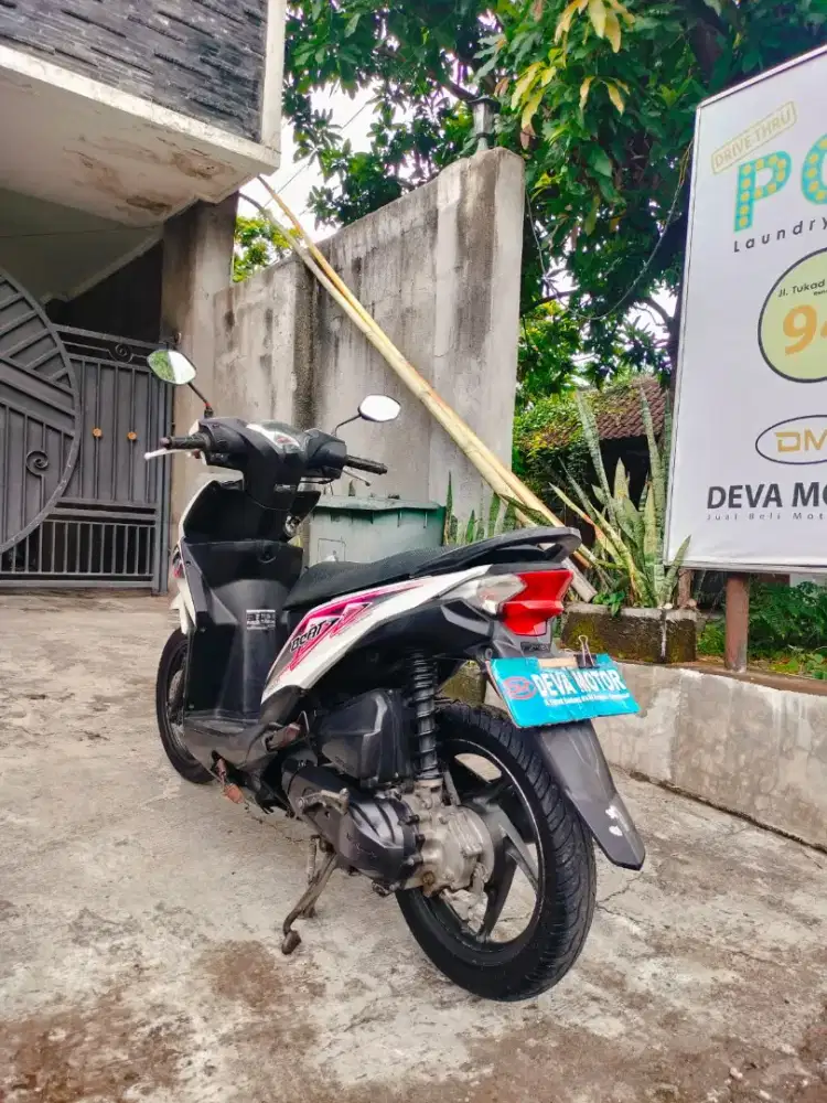 Beat fi putih Deva motor