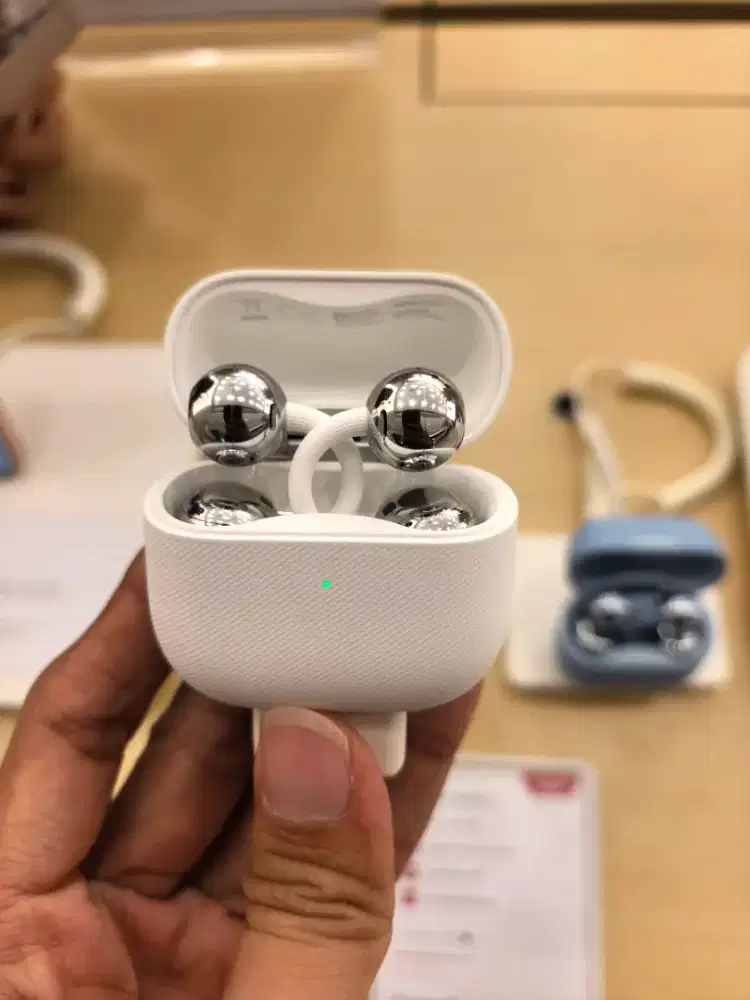 PREORDEE HUAWEI FREECLIP 2 FREE HUAWEI SMART BAND10