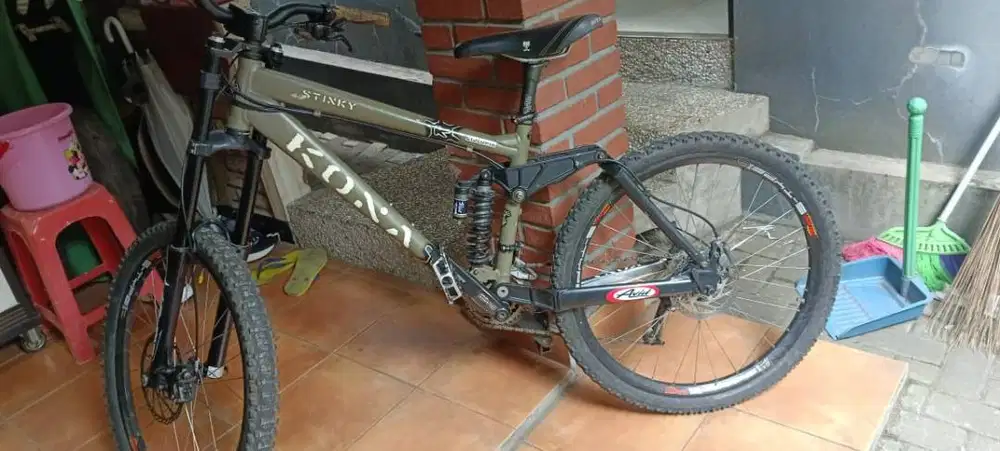 Sepeda Kona Stinky