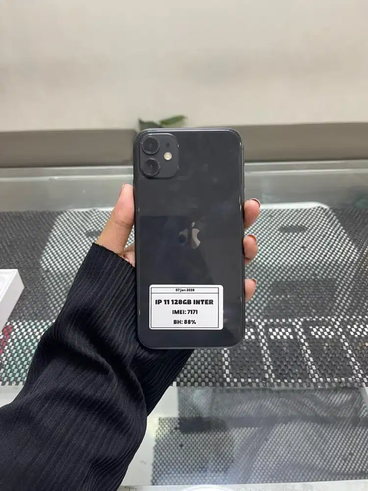 DIJUAL HP IPHONE 11 BASIC KREDIT, TUKER TAMBAH