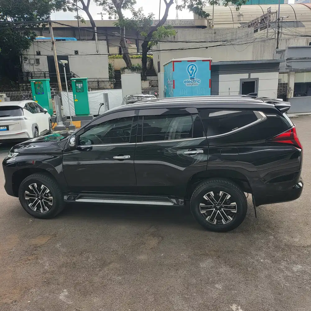 Mitsubishi Pajero Sport 2023 Bensin